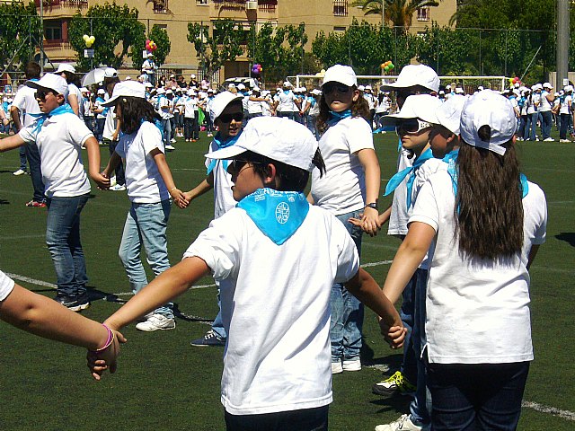 Alumnos del CEIP Santa Eulalia participaron en el IV Encuentro Regional de Danzas del Mundo - 34
