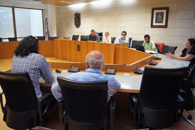 Se celebra la primera reunión de la comisión municipal permanente de seguimiento del picudo rojo, Foto 1