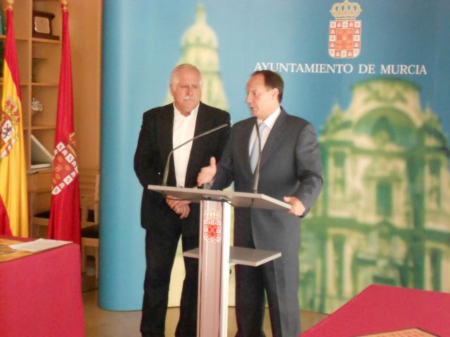 Dos camiones del ejército inglés y una colección de bicicletas antiguas se incorporan este año a la Feria Auto-Retro Región de Murcia - 1, Foto 1