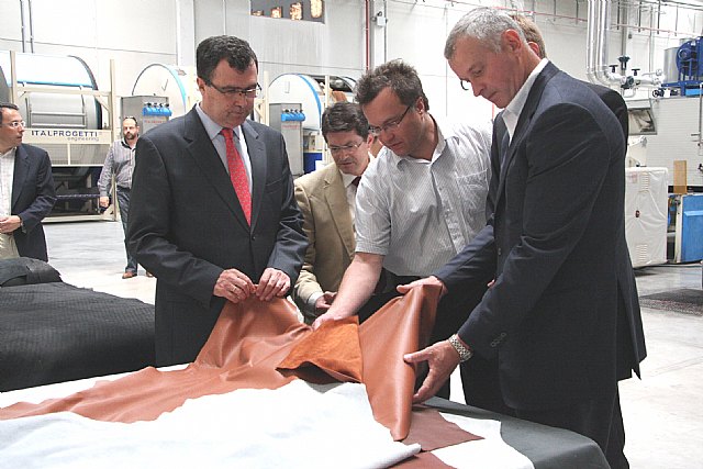 La Comunidad promueve una inversión industrial de 7 millones de euros que empleará a un centenar de trabajadores en Lorca - 2, Foto 2