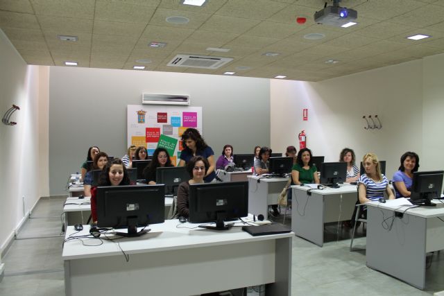 El Vivero de Empresas para Mujeres acoge un curso de Facturaplus, Foto 1