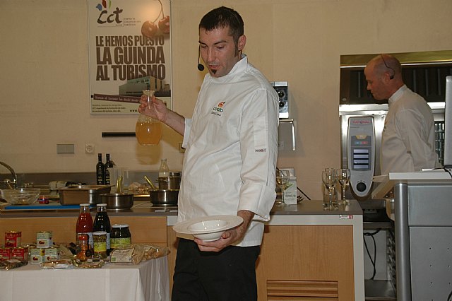 Demostración de cocina con aceites mono-varietales e investigación con productos COATO, Foto 5