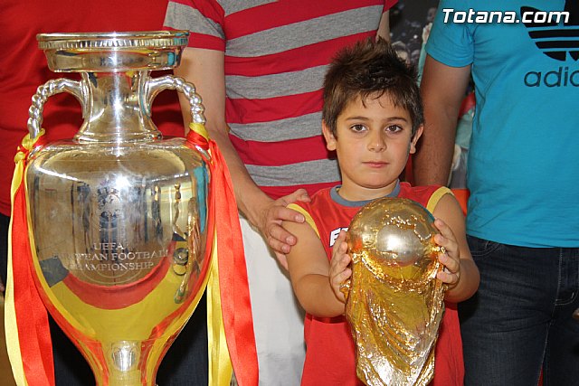 Ms de 1.500 aficionados se acercaron al Pabelln 