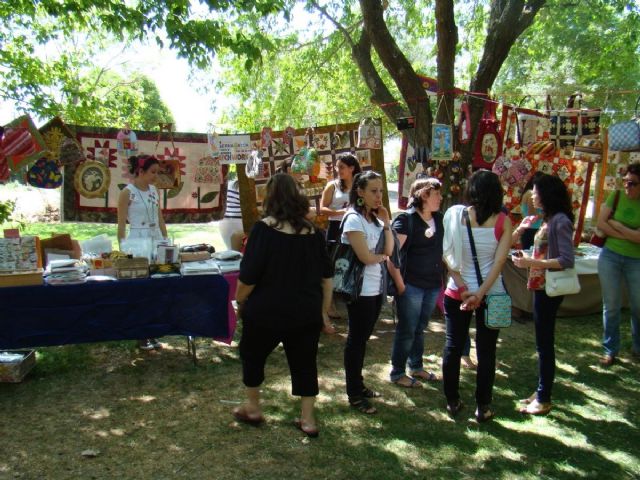 La concejala de la Mujer, en el encuentro de Patchwork de Armilla - 2, Foto 2