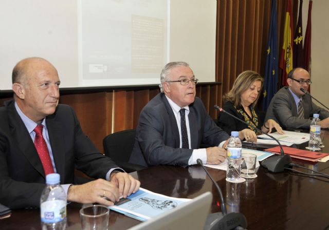 Una alumna del Máster en Desarrollo Económico y Cooperación Internacional gana el II Premio Idea Responsable de la Universidad de Murcia - 2, Foto 2