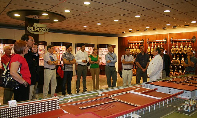 La ctedra de la empresa familiar visita ELPOZO ALIMENTACIN, Foto 2