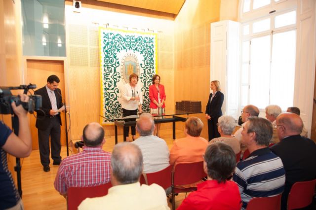 La alcaldesa agradece los servicios prestados a 22 jubilados - 2, Foto 2