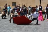 Lecciones de toreo a los pies de la Catedral de Murcia