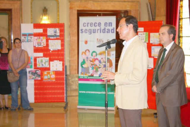 Dieciséis escolares del municipio reciben los premios que les acreditan como expertos en seguridad y salud - 3, Foto 3