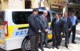 Bascuñana visita Águilas y entrega al Ayuntamiento un vehículo para mejorar la seguridad vial