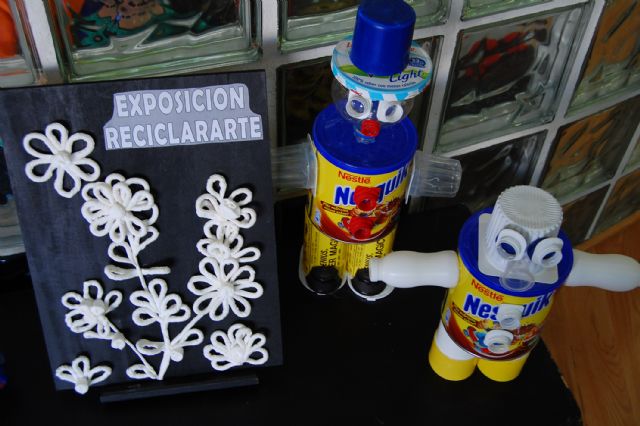 Las Torres de Cotillas muestra el arte con el reciclaje de los alumnos del taller municipal de manualidades - 1, Foto 1