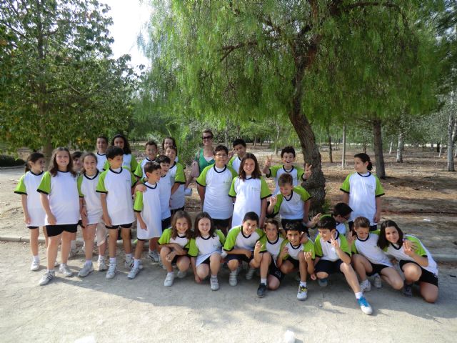 Plantación de árboles para conmemorar el Día Internacional del Medio Ambiente - 1, Foto 1