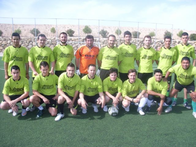 Los equipos Uclident, Droguería Librería Patricio, Floristería Katy y Carri aluminios se clasifican para las semifinales de la Copa de Fútbol Aficionado Juega Limpio, Foto 3
