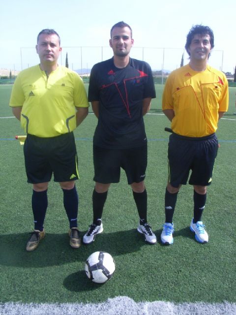 Los equipos Uclident, Droguería Librería Patricio, Floristería Katy y Carri aluminios se clasifican para las semifinales de la Copa de Fútbol Aficionado Juega Limpio, Foto 4