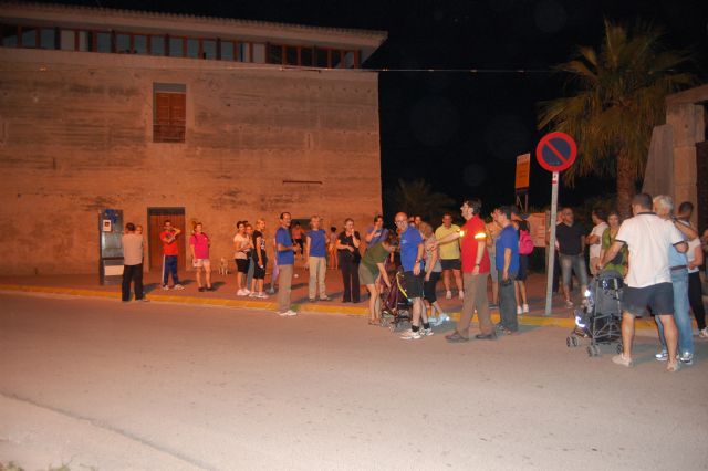 Cerca de doscientos aficionados al senderismo participan en la VI Ruta Nocturna Torre Vieja - 2, Foto 2