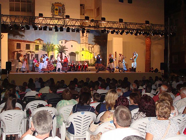 San Pedro del Pinatar acoge una exhibición de bailes regionales a cargo de la peña El Caldero - 2, Foto 2