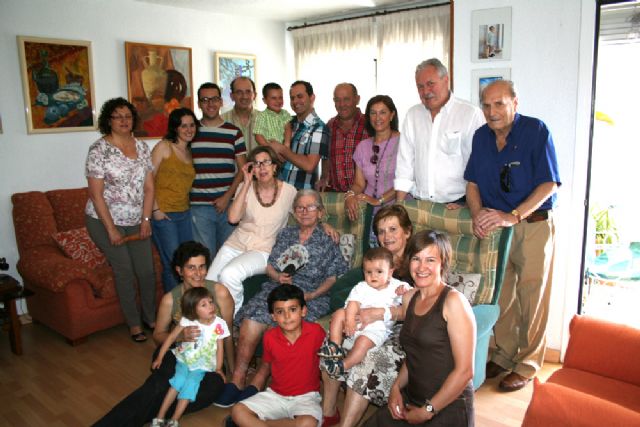 El Ayuntamiento homenajea a la ceheginera centenaria Ana María Sánchez - 1, Foto 1