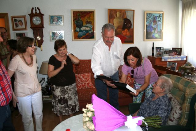 El Ayuntamiento homenajea a la ceheginera centenaria Ana María Sánchez - 3, Foto 3