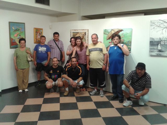 Los usuarios del SAP llevan a cabo varias visitas en el marco de el programa que les ayuda a relacionarse socialmente con el entorno que les rodea, Foto 3