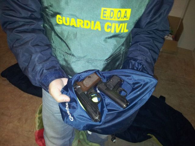 Desarticulada una organización criminal dedicada al tráfico de drogas y blanqueo de capitales. - 1, Foto 1