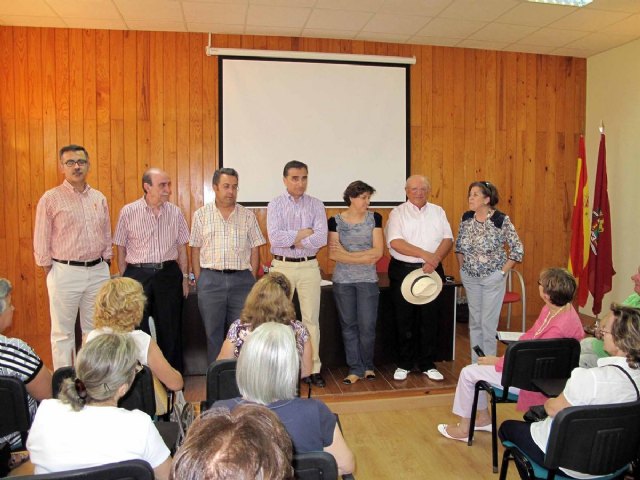 Una conferencia sobre el barrio de Santa Lucía puso fin al curso Descubre tu Ciudad y sus Costumbres - 1, Foto 1
