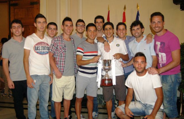 La corporación local recibe al Campeón de Segunda División - 1, Foto 1