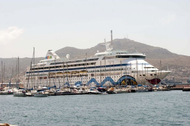 El Aidavita arriva el viernes a puerto con 1.262 pasajeros - 1, Foto 1