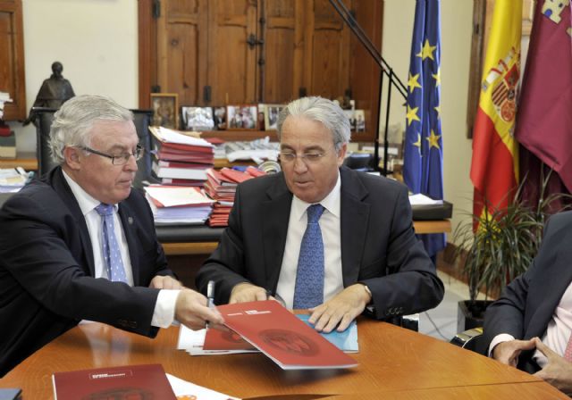 Cajamar apoya con 80.000 euros actividades formativas y culturales de la Universidad de Murcia - 1, Foto 1