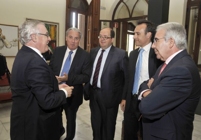 Cajamar apoya con 80.000 euros actividades formativas y culturales de la Universidad de Murcia - 3, Foto 3