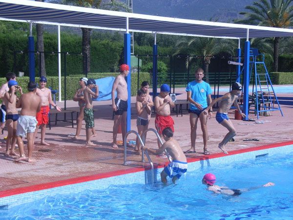 La piscinas del Polideportivo Municipal 6 de Diciembre y del Complejo Deportivo Guadalentín abren hoy sus puertas de forma oficial, Foto 1