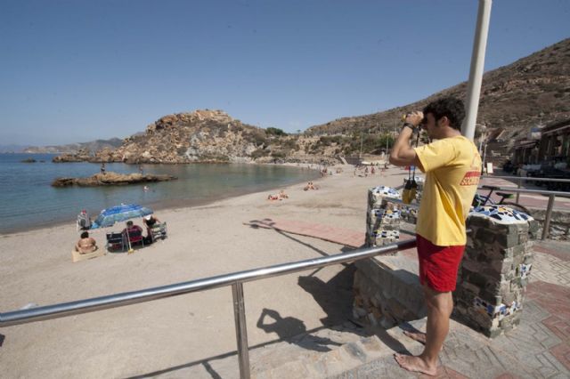 Trece puestos de vigilancia inauguran la temporada de baño en las playas cartageneras - 2, Foto 2