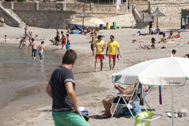 Trece puestos de vigilancia inauguran la temporada de baño en las playas cartageneras - 3, Foto 3
