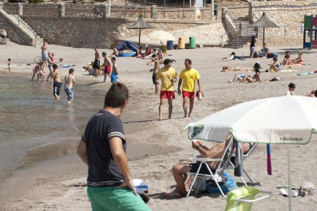 Trece puestos de vigilancia inauguran la temporada de baño en las playas cartageneras - 3, Foto 3