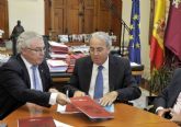 Cajamar apoya con 80.000 euros actividades formativas y culturales de la Universidad de Murcia