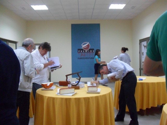 Un queso de cabra de Jumilla es reconocido en los Premios Alimentos de España a los mejores quesos 2011 - 1, Foto 1