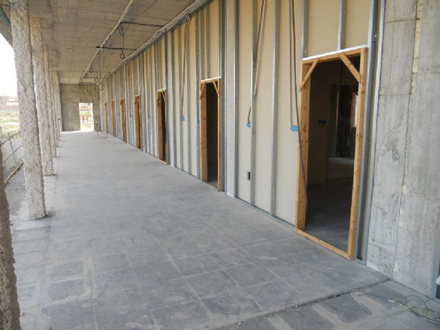 La alcaldesa visita las obras del Centro de Salud Totana-sur, Foto 3