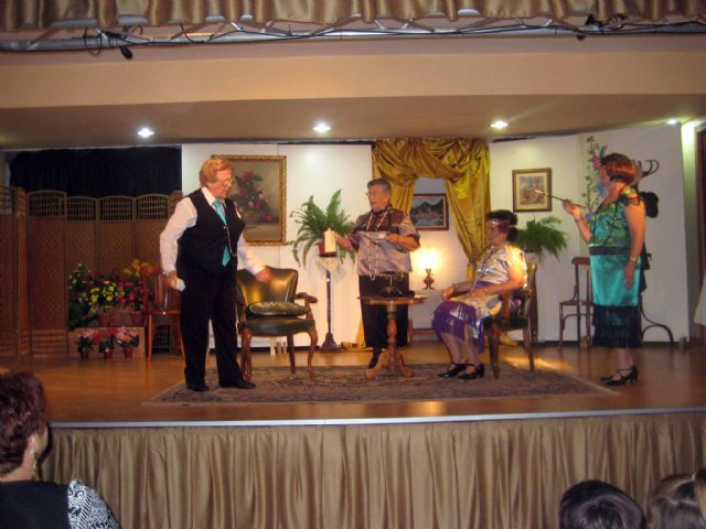 El grupo de teatro Amanecer lleva a escena obras de Muñoz Seca y los hermanos Ãlvarez Quintero - 2, Foto 2