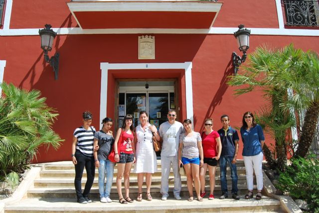 Alumnos del 1 curso del Ciclo Formativo de Gestin Administrativa del IES Miguel Hernndez visito el Ayuntamiento, Foto 2