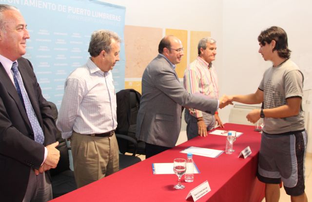 El Ayuntamiento y la Comunidad refuerzan la inserción laboral de jóvenes agricultores a través de planes de formación práctica - 2, Foto 2