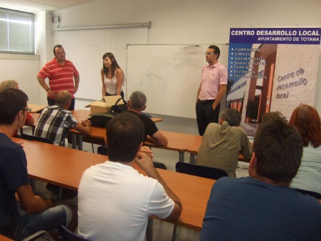 Inauguran el curso de capacitación para tratamientos con plaguicidas fitosanitarios de nivel básico - 2, Foto 2