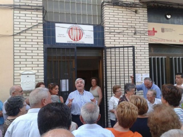 El Alcalde de Jumilla capitanea la exigencia al Servicio Murciano de Salud para que el Consultorio del Barrio de San Juan no cierre en agosto - 1, Foto 1