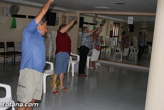 Gimnasia para mayores. Centro de Personas Mayores Plaza de la Balsa Vieja - 6