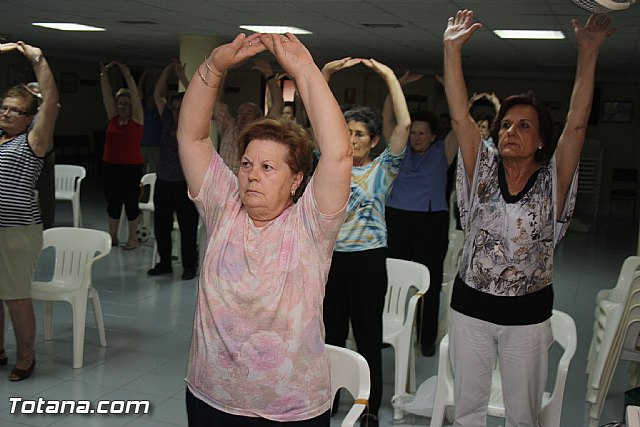 Gimnasia para mayores. Centro de Personas Mayores Plaza de la Balsa Vieja - 9
