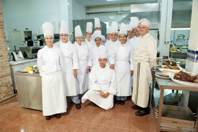 Los alumnos de los cursos de cocina, bar y restaurante demuestran sus conocimientos - 2, Foto 2