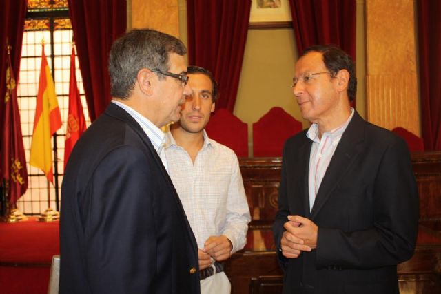 Cámara se entrevista con el director de la Oficina de Asuntos Intergubernamentales de Miami - 3, Foto 3