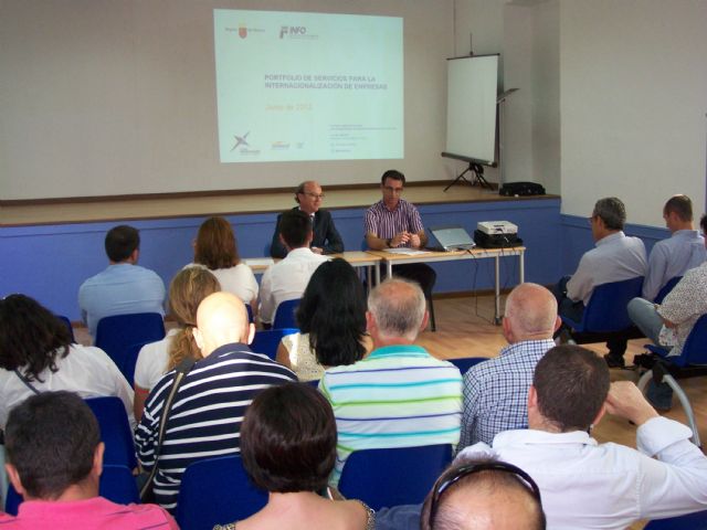 Águilas acogió ayer unas jornadas de comercio exterior, promoción on line y rutas turísticas - 1, Foto 1