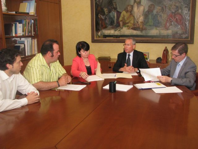 La alcaldesa se reúne con el nuevo presidente de la Confederación Hidrográfica del Segura, Foto 2