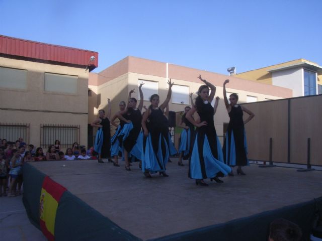 Se clausura la Escuela Deportiva Municipal de Danza de El Paretn - 3