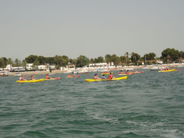 Un día en piragua muestra a 50 personas los atractivos de este deporte en el Mar Menor - 2, Foto 2