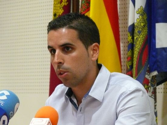 El Concejal de Festejos destaca la actividad impulsora del comercio local en este primer año de legislatura - 1, Foto 1